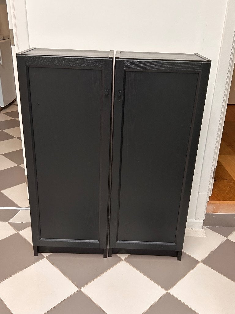 2 stuks zwarte Ikea Billy kasten, Huis en Inrichting, Ophalen, Minder dan 50 cm, 100 tot 150 cm, 25 tot 50 cm