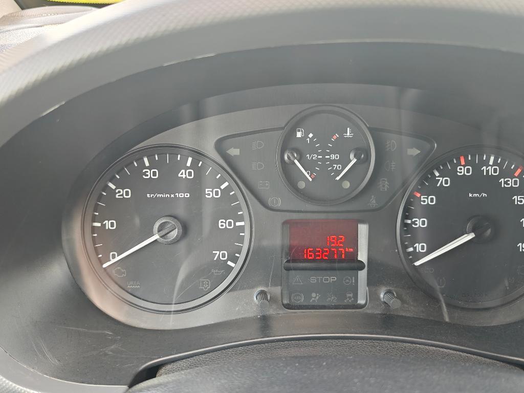 Peugeot partner - lichte vracht - diesel - 163k km, Auto's, Peugeot, Voorwielaandrijving, 4 deurs, Stof, 110 g/km