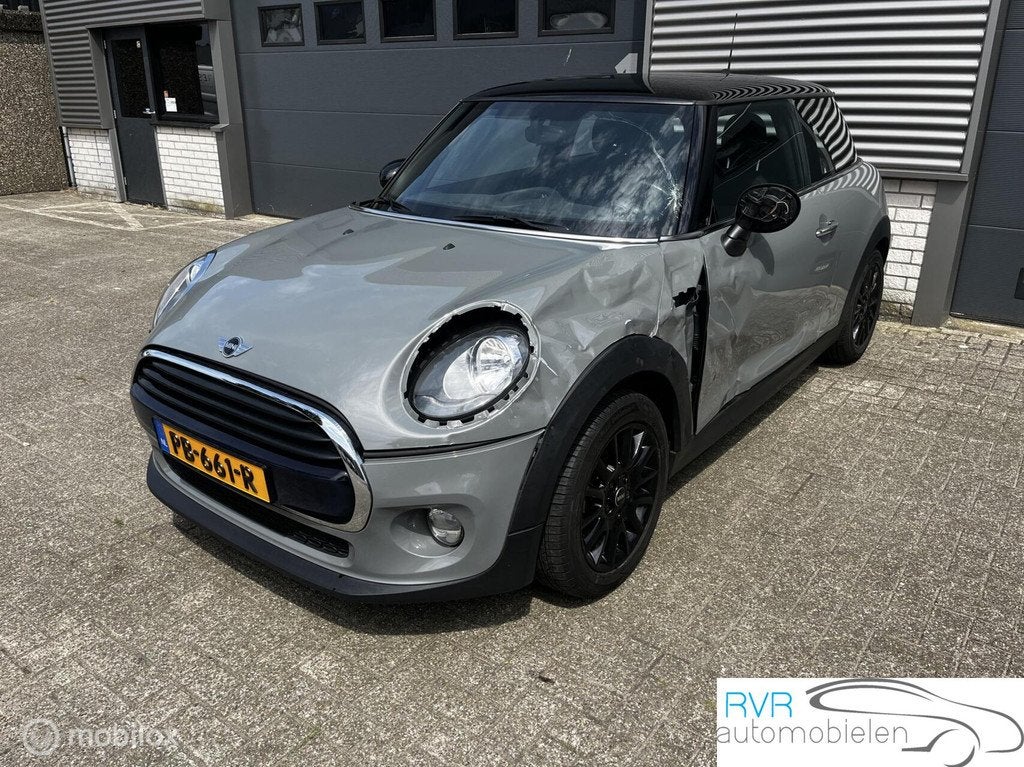 Mini Mini 1.5 Cooper NAVI/CRUISE/PDC, 100 kW, Argent ou Gris, Achat, Euro 6