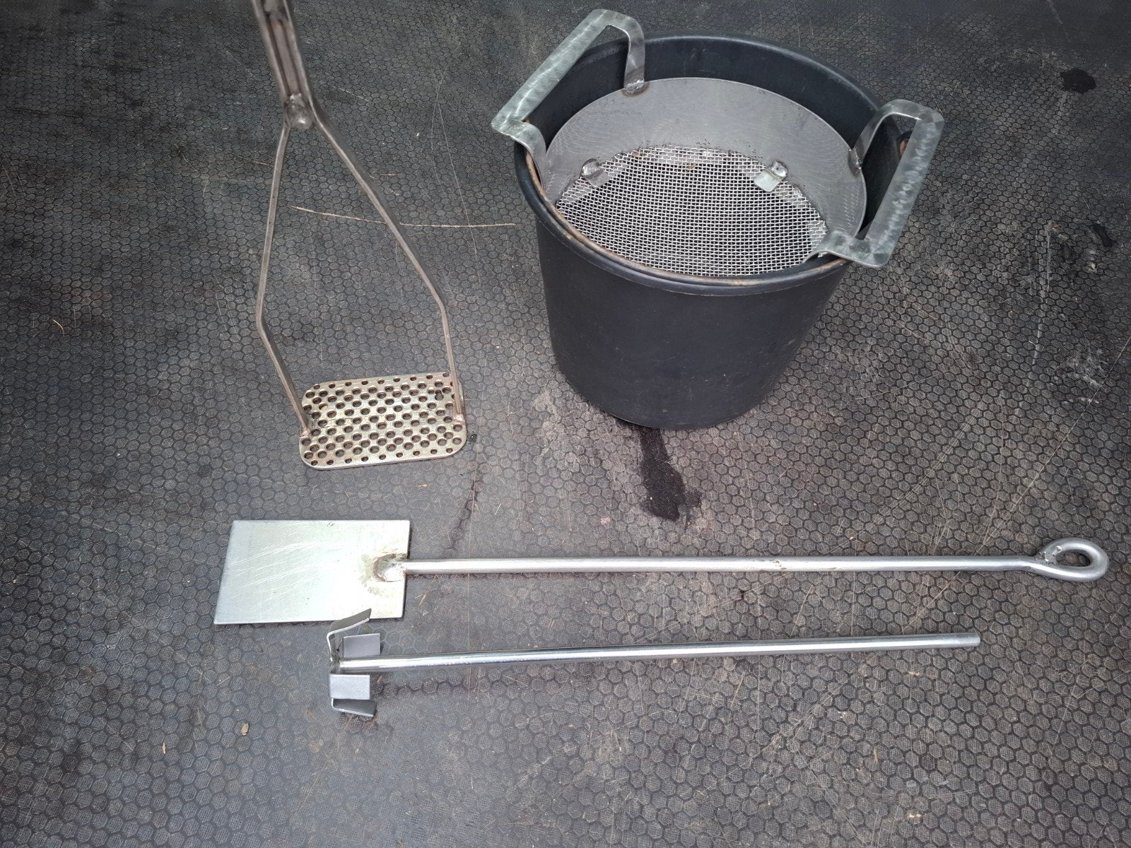 wijnmakers materiaal INOX en alle maten Dame jeanne flessen, Ophalen
