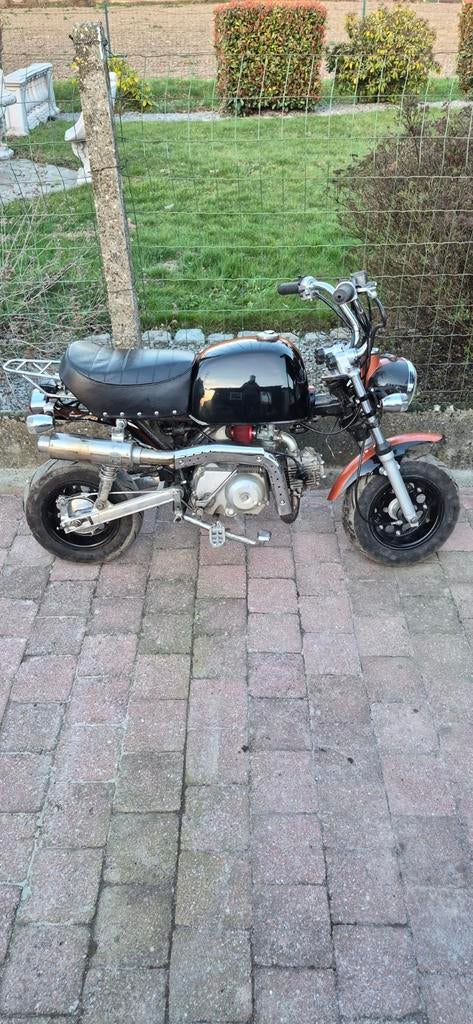 Jingcheng monkey ( gorilla), Fietsen en Brommers, Ophalen