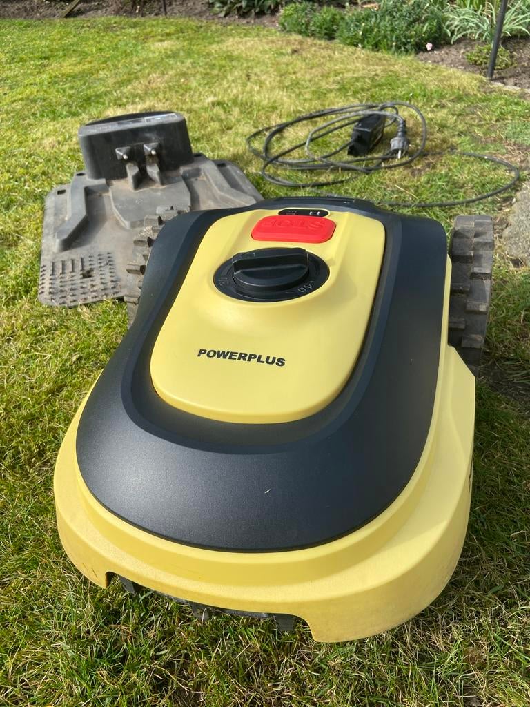 Robotmaaier Powerplus, Enlèvement, Utilisé, Moins de 20 cm, Avec capteur de pluie