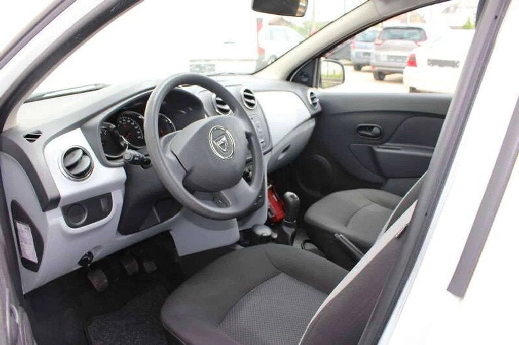 Dacia Logan inclusief 3 JAAR garantie! (bj 2014), Euro 5, 4 cilinders, 1 kg, Bedrijf
