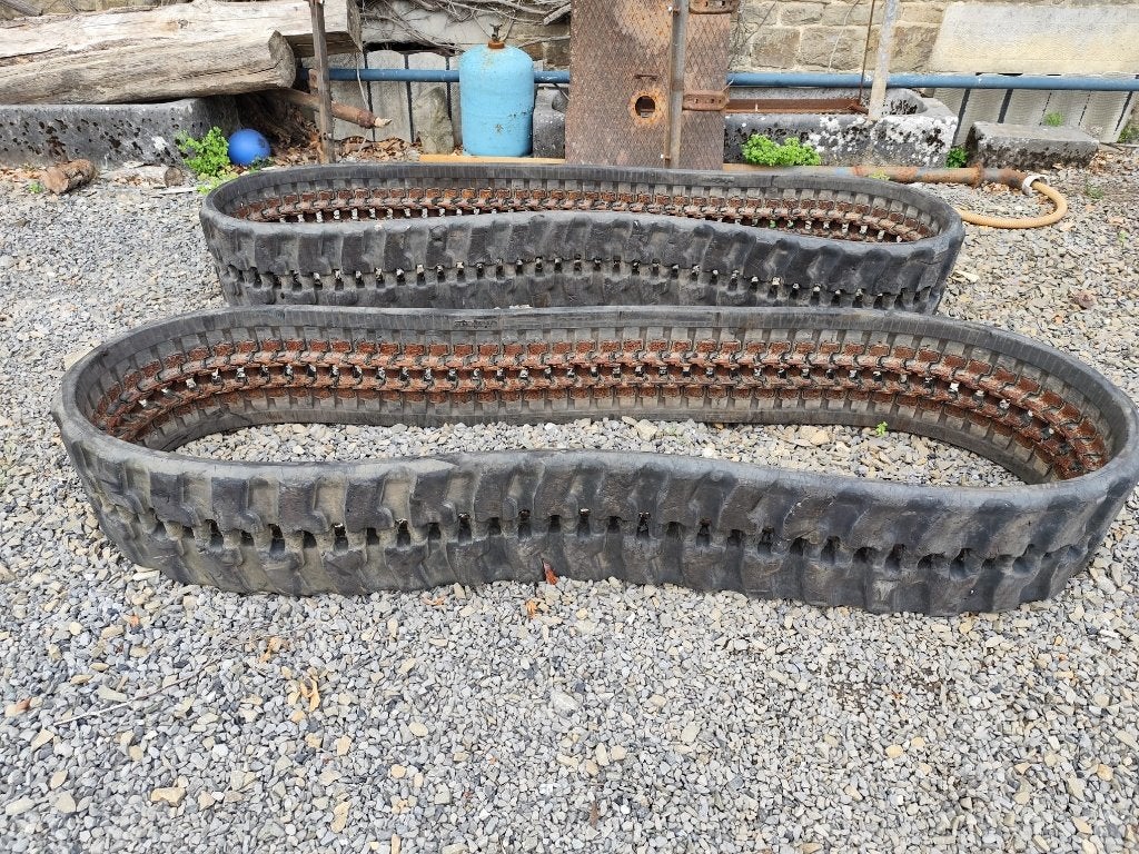 Om 2 rupsbanden minigraafmachine 300x53x84 goede staat, Zakelijke goederen, Landbouw | Onderdelen | Banden, Velgen en Assen, Ophalen
