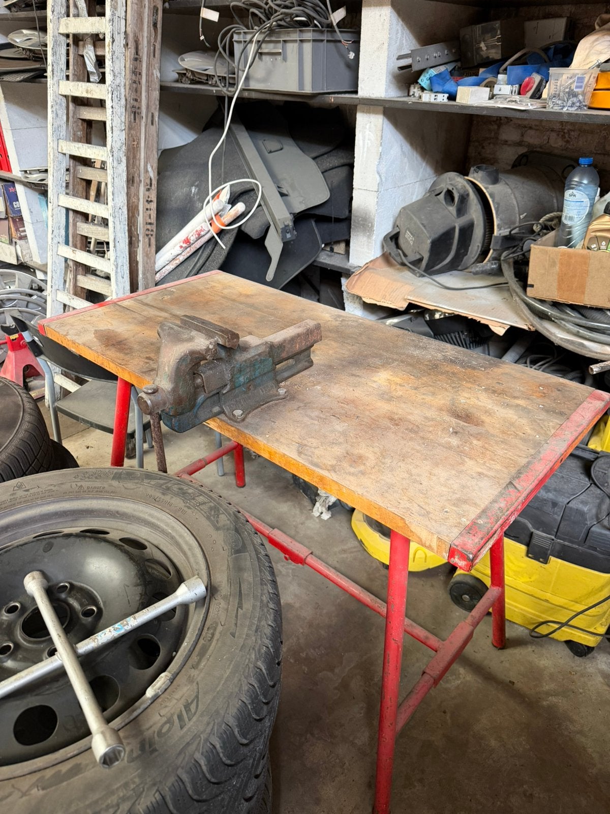 Werkbank met bankschroef, Ophalen, Gebruikt, Minder dan 70 cm, Bankschroef