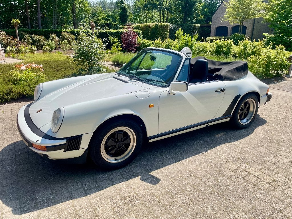 Porsche 911 3.2 Carrera cabriolet, Auto's, Porsche, Achterwielaandrijving, Zwart, Cabriolet, Wit