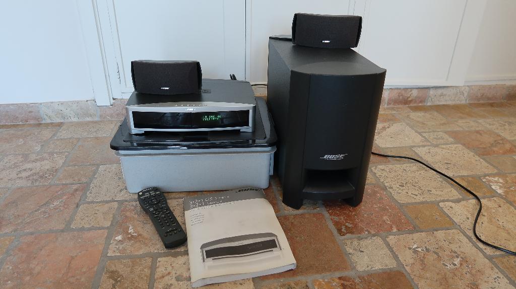 Bose 321 GS II, TV, Hi-fi & Vidéo, Ensembles home-cinéma, Autres marques, Utilisé, Lecteur DVD, Enlèvement