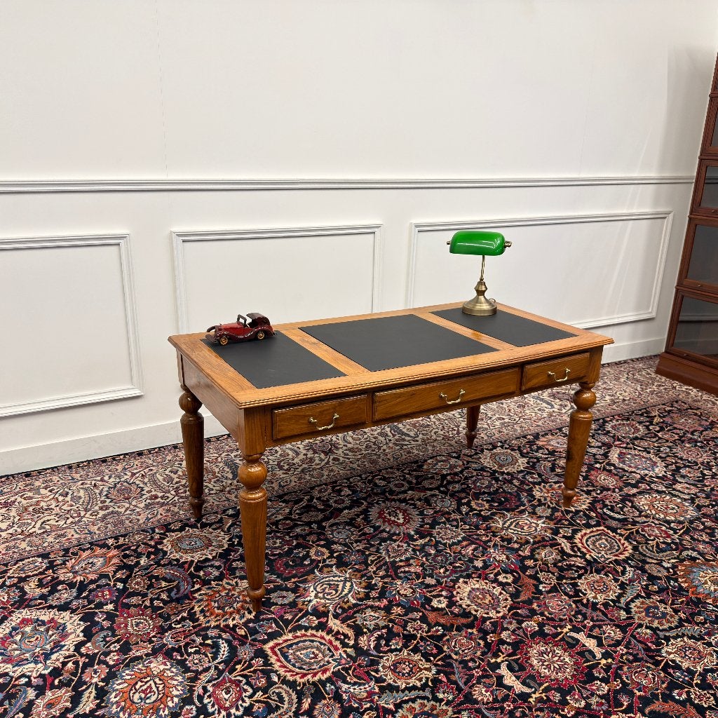 Klassiek Engels Chesterfield Schrijftafel Bureau, Antiquités & Art, Enlèvement ou Envoi