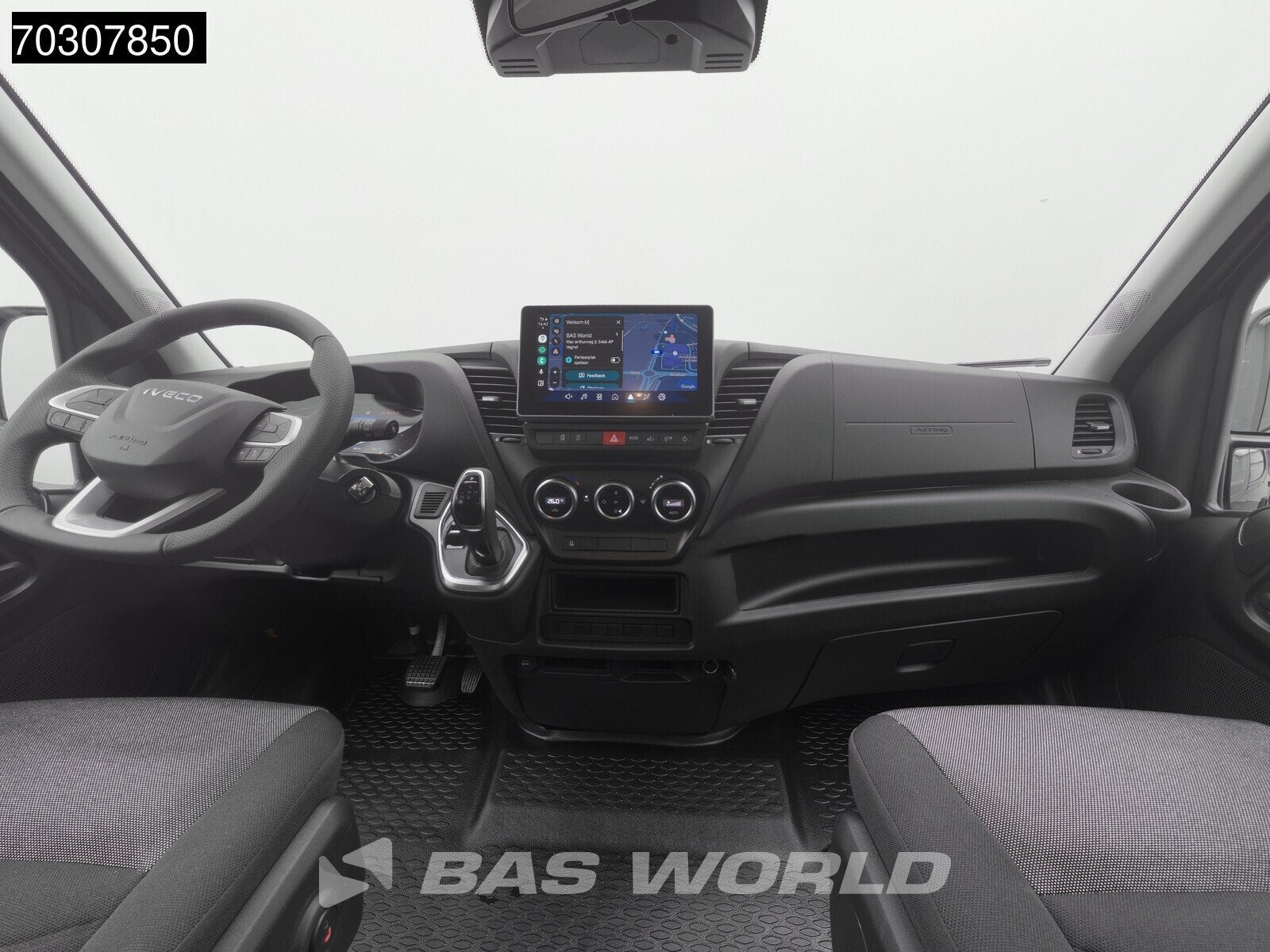 Iveco Daily 35C21 3.0L Automatic 210HP Double Cabine Dual Ty, Auto's, Stof, Euro 6, 4 cilinders, Zwart