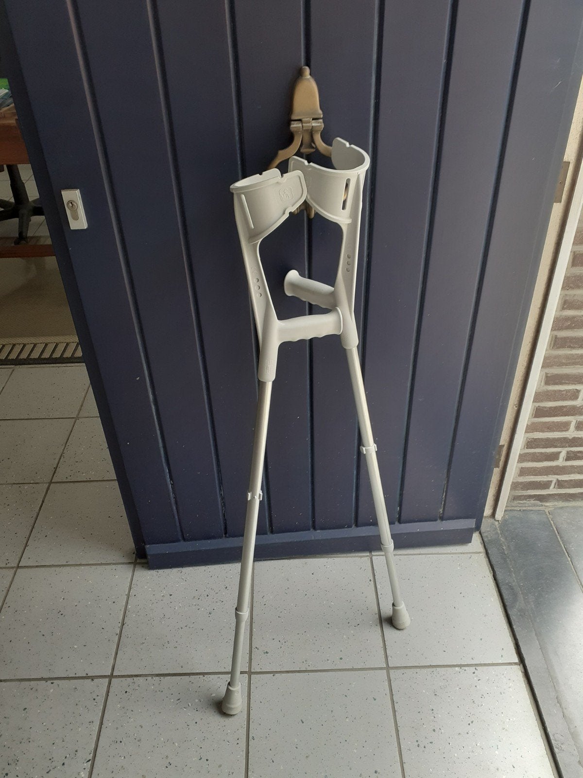 krukken, Ophalen, In hoogte verstelbaar, Zo goed als nieuw