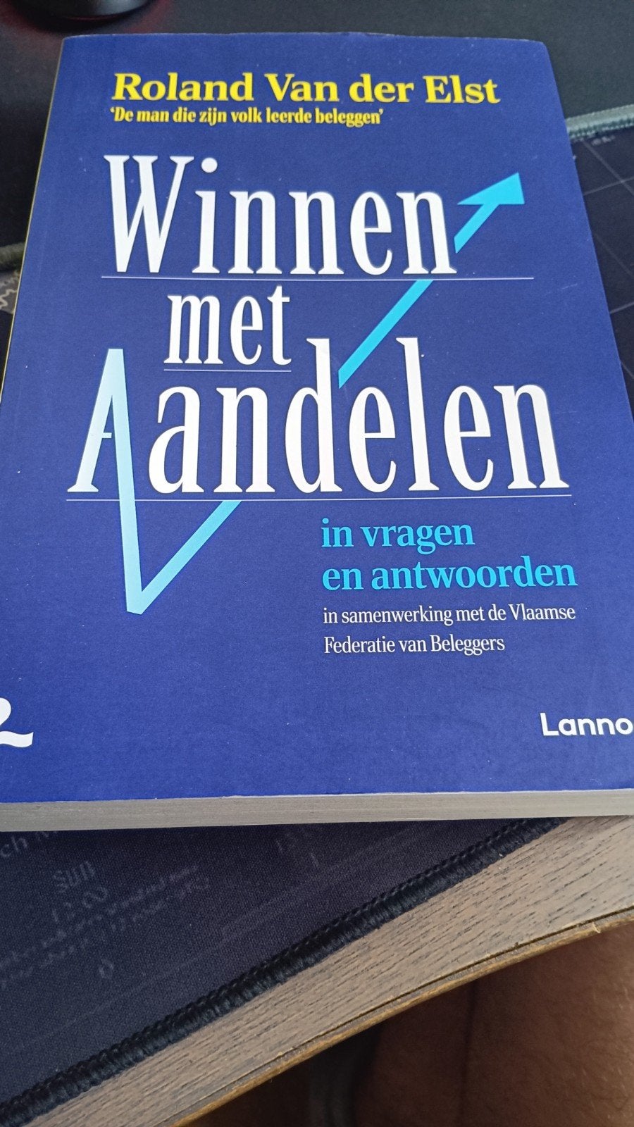 Winnen met aandelen boek, Ophalen of Verzenden, Zo goed als nieuw, Roland van der elst