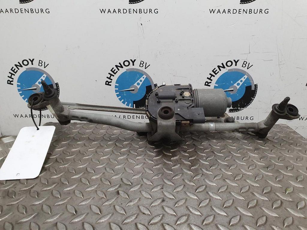 VOLKSWAGEN TOURAN RUITENWISSERMOTOR VOOR 2010, Ophalen of Verzenden, Gebruikt, Stiba lid