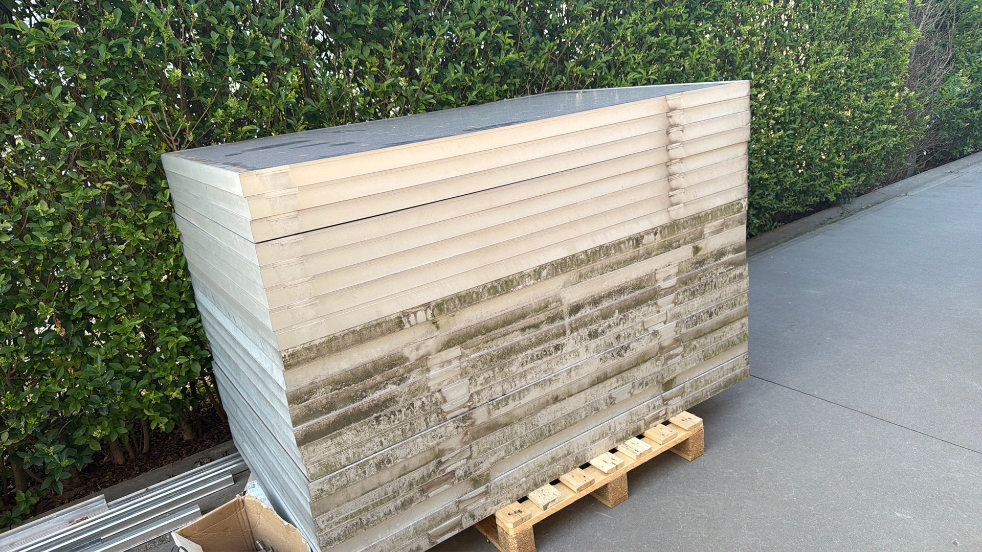 Gratis 22 werkende zonnepanelen als 1 lot op te halen. 230wp, Bricolage & Construction, Panneaux solaires & Accessoires, Enlèvement