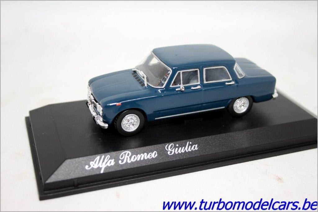 Alfa Romeo Giulia 1/43 Norev, Ophalen of Verzenden, Zo goed als nieuw, Auto, Norev