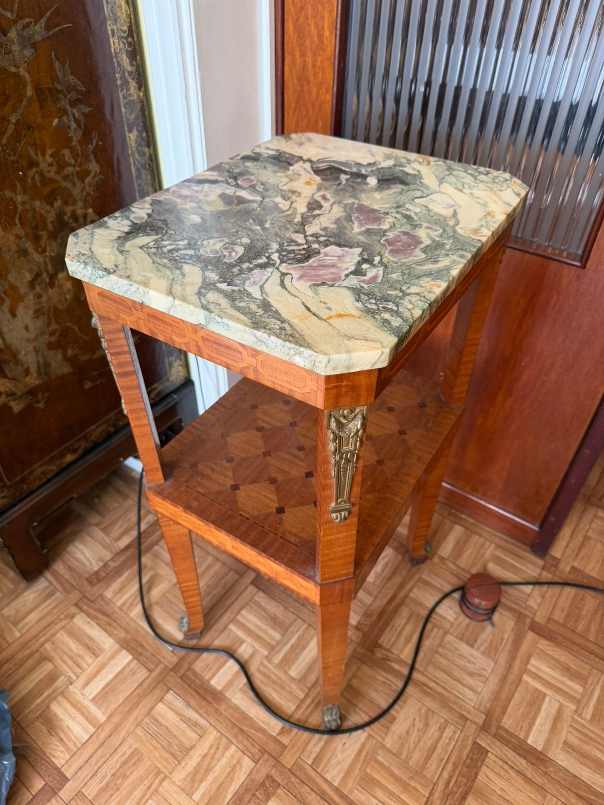 Élégante sellette / table de chevet d'époque XIXe, Antiquités & Art, Enlèvement