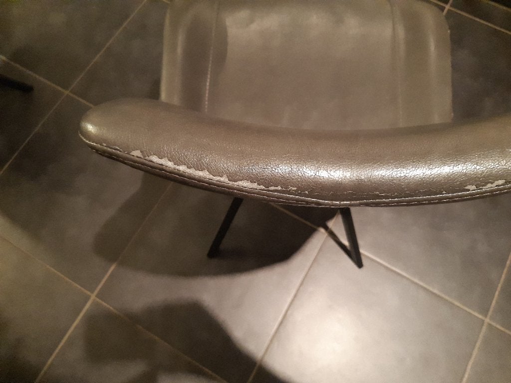 GRATIS eetkamerstoelen, Huis en Inrichting, Ophalen, Gebruikt, Grijs, Vijf, Zes of meer stoelen