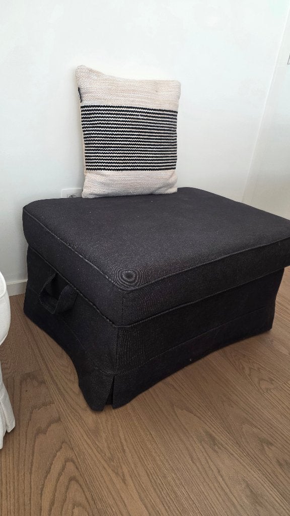 Mooie zwarte poef met handige opbergruimte, Huis en Inrichting, Ophalen, Gebruikt, 75 tot 100 cm, Cottage