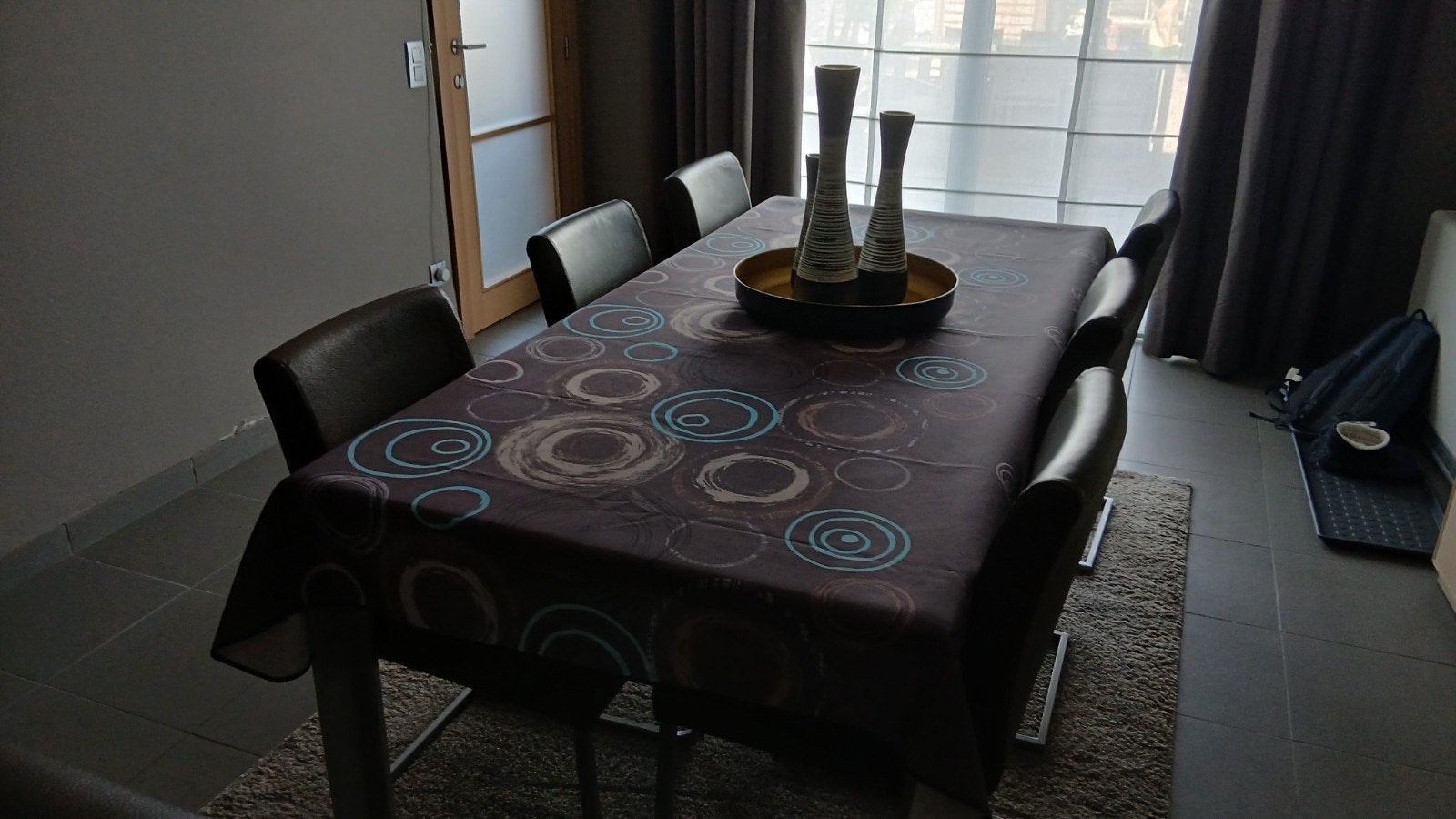 Moderne, kwaliteitsvolle eetafel, Huis en Inrichting, Ophalen, Zo goed als nieuw, Tijdloos modern., 4 tot 6 stoelen