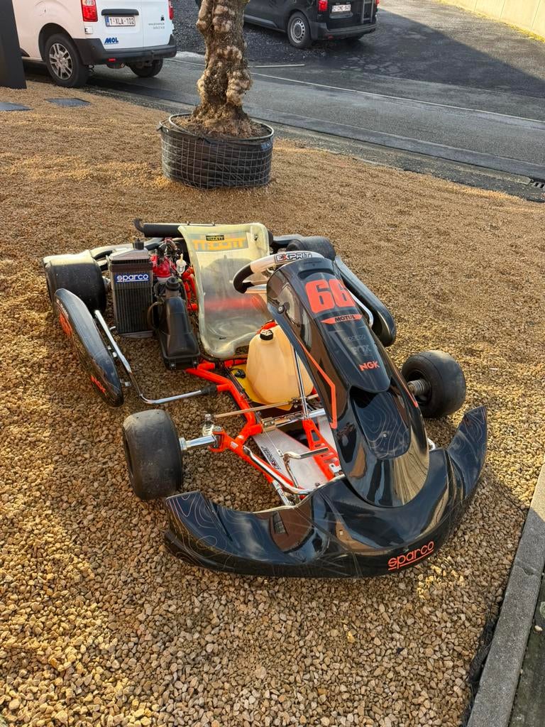 Exprit (OTK group) met rotax max senior evo, Sport en Fitness, Ophalen, Zo goed als nieuw, Kart