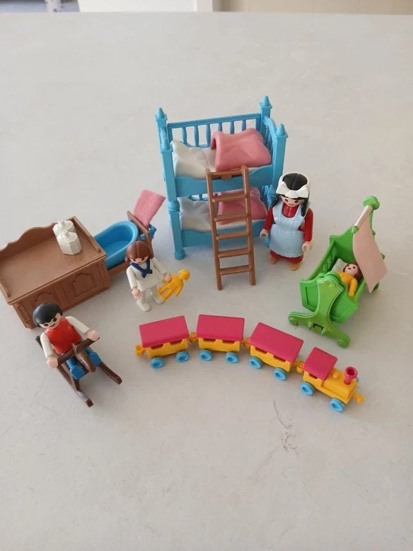 Playmobil 5311 - Victoriaanse Kinderkamer, Kinderen en Baby's, Complete set, Ophalen of Verzenden, Zo goed als nieuw, Figuren