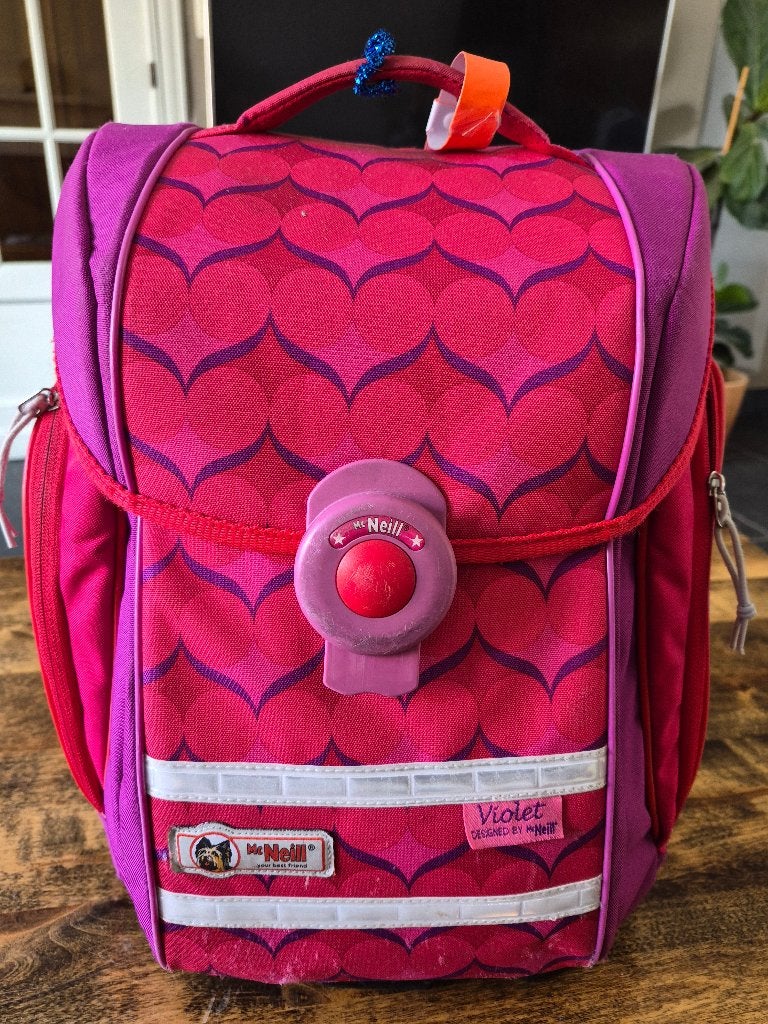 Rugzak voor lagere school. Violet designed by Mc Neill., Ophalen, Gebruikt