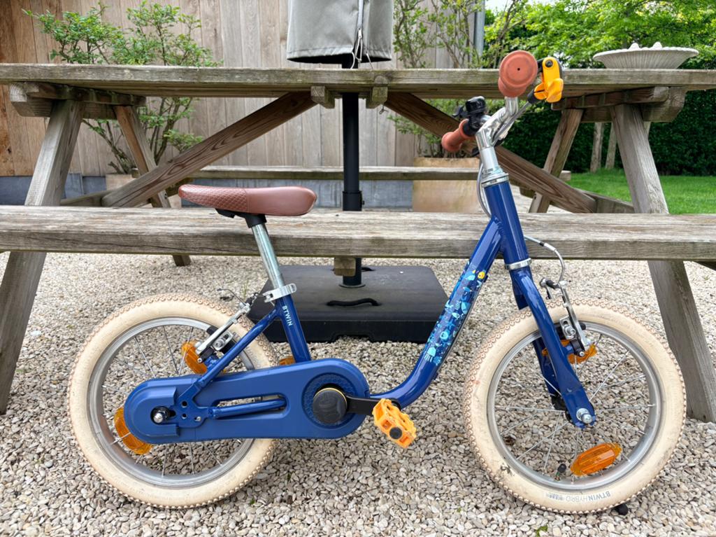Kinderfiets 12 inch zeer goede staat., Fietsen en Brommers, Ophalen, Zo goed als nieuw, Zijwieltjes