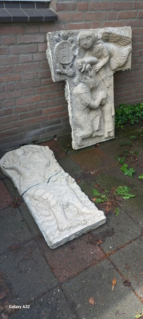 Twee Ornamenten Muurdecoratie Religieus., Ophalen