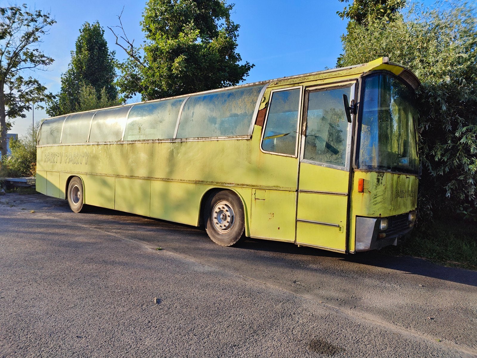 Neoplan bus/camper 1975, Auto's, Achterwielaandrijving, Te koop, Groen, Handgeschakeld