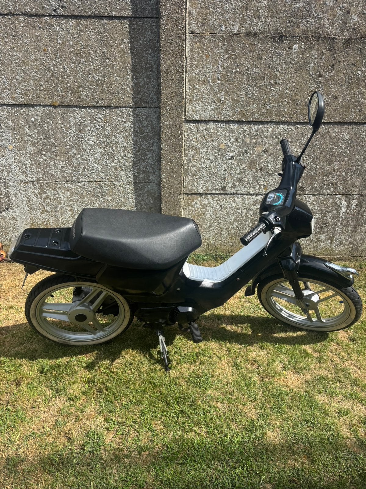 Honda wallaroo klassa A, Fietsen en Brommers, Ophalen, Zo goed als nieuw