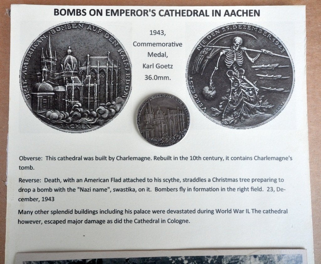 Tentoonstelling 1943, Bomben auf Kaiserdom Aachen + foto's., Verzenden, Landmacht, Embleem of Badge