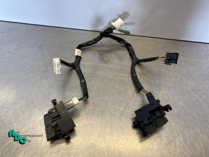 Interrupteur de volant d'un Kia Rio (Rio 12-), Kia, -, 3 mois de garantie, Utilisé