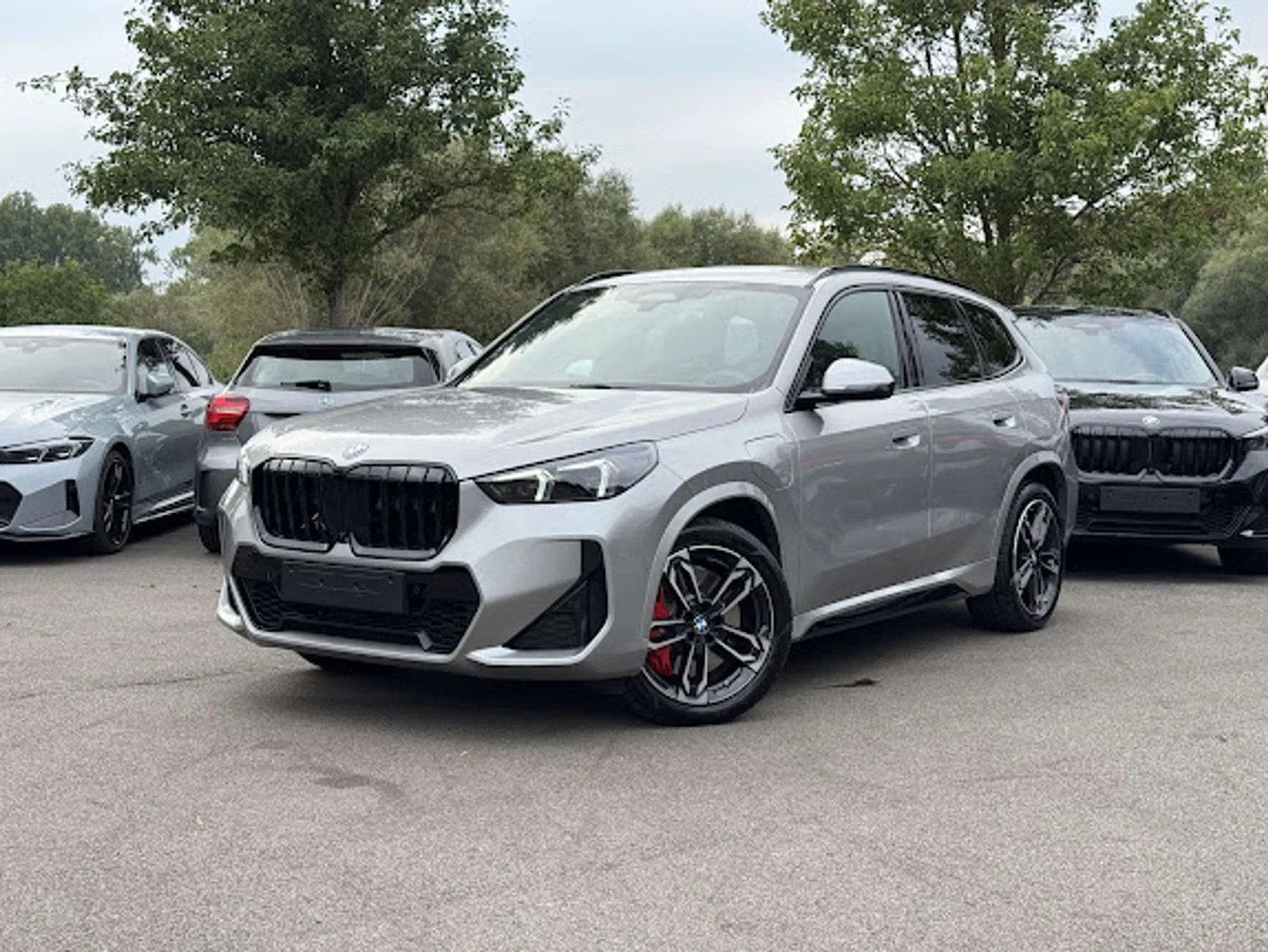 BMW X1 xDrive25e M Sport Pro / HUD / 360CAM / DRIV PROF / KE, 245 pk, Gebruikt, Zwart, Parkeersensor