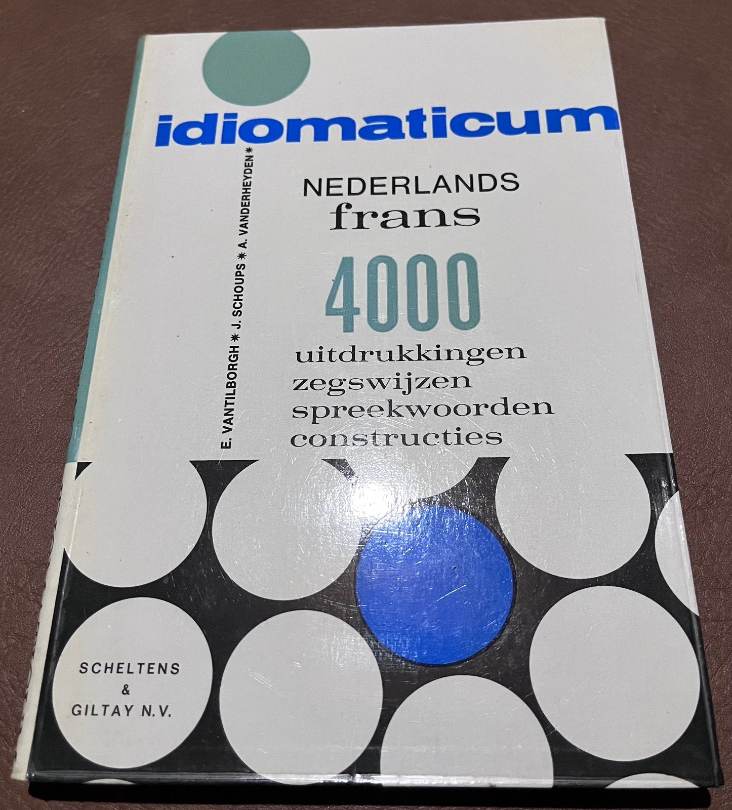 Boek - Idiomaticum - Nederlands/Frans - 4000 uitdrukkingen.., Boeken, Studieboeken en Cursussen, Ophalen of Verzenden, Zo goed als nieuw