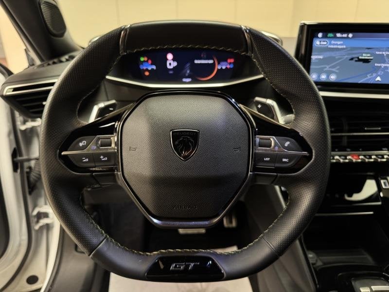 Peugeot 2008 1.2i EAT8 GT **FULL OPTION!** LED|GPS|PDC|CAM|C, Auto's, Automaat, 1199 cc, Wit, 5 deurs