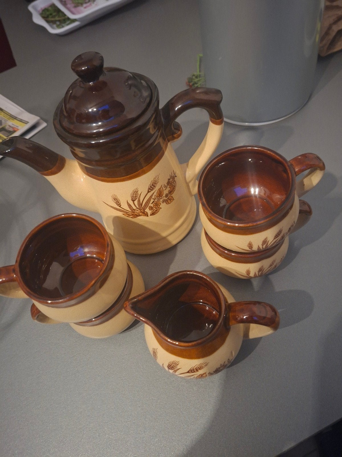 Cafetiere tasse et pot a lait, Enlèvement