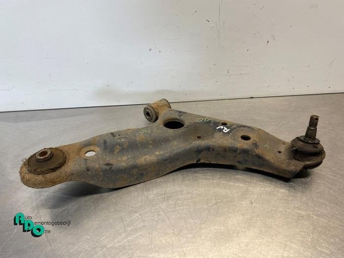Bras de suspension avant droit d'un Suzuki Alto (Alto 09-), -, 3 mois de garantie, Utilisé, -