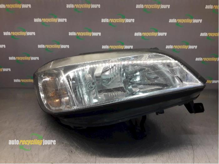 Koplamp rechts van een Opel Zafira, Auto-onderdelen, Gebruikt, -, -, Opel
