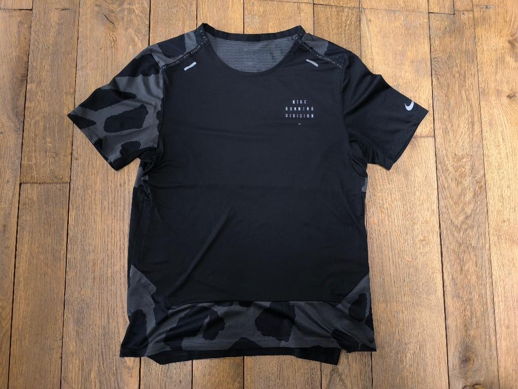 Nike Running Division Dri-Fit medium hardloop t-shirt, Kleding | Heren, Sportkleding, Gedragen, Hardlopen of Fietsen, Maat 48/50 (M)