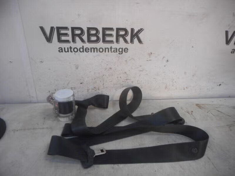 VEILIGHEIDSGORDEL RECHTS VOOR Ford Focus 2 (4m51-b61294-al), Enlèvement ou Envoi, Henry-Ford-Straße 1 50735 Köln, DE, Ford-Werke GmbH