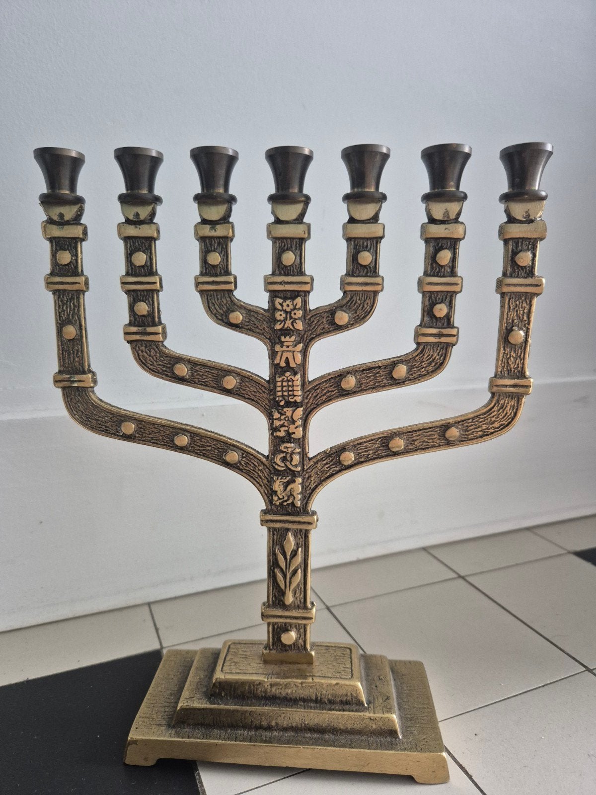 Menorah vintage en laiton (chandelier à 7 bras) — Hen Holon, Enlèvement ou Envoi