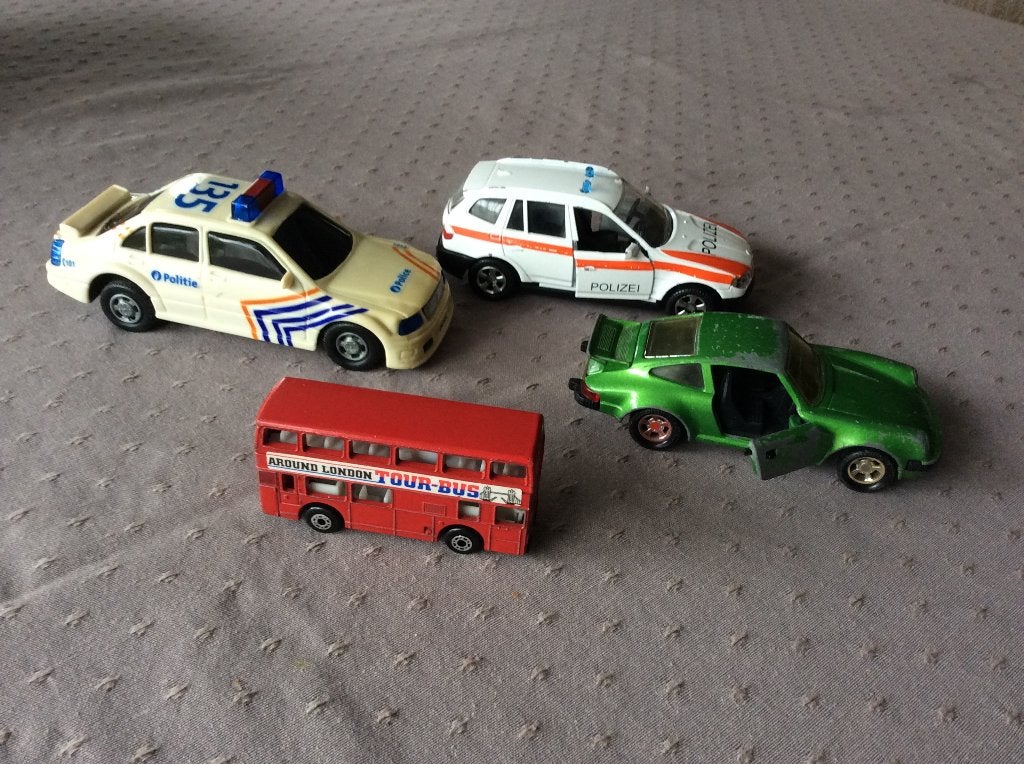 Oude speelgoed autootjes.vier stuks., Ophalen of Verzenden, Gebruikt, Auto