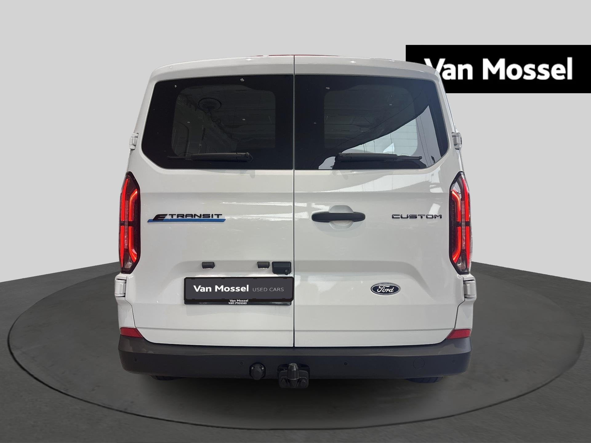 Ford Transit Custom 320S Electric 100kW Trend - Trekhaak - V, 4 deurs, 82 kWh, 136 pk, 329 km