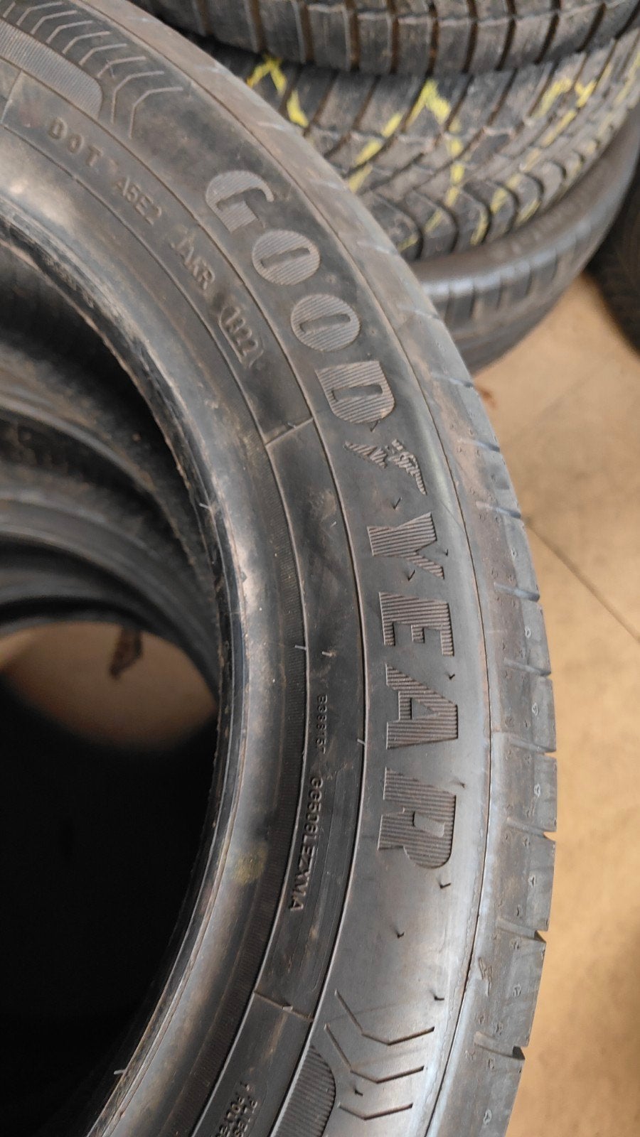 215/55r18 Goodyear 7mm 50€ per stuk met montage en balancere, Ophalen