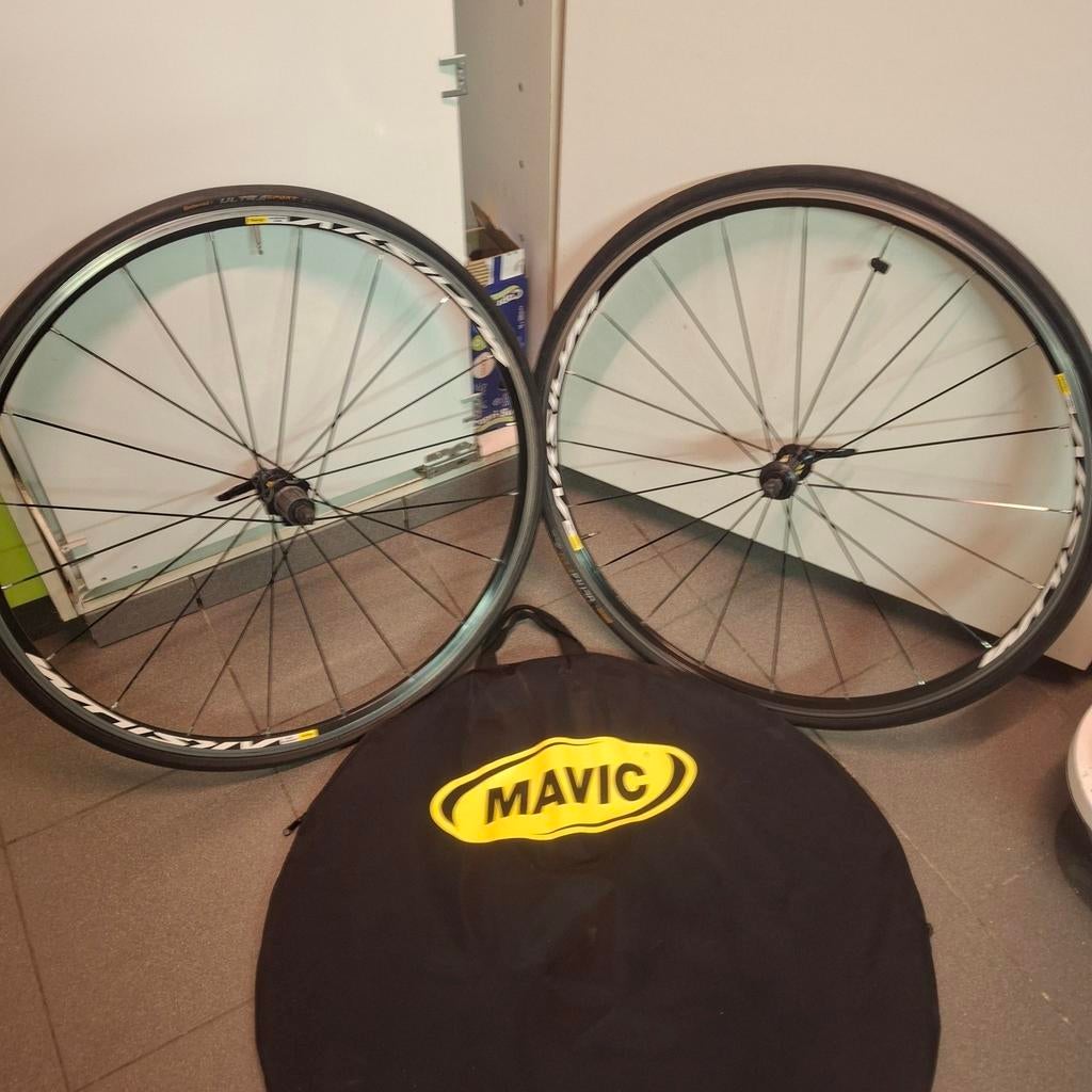 Mavic aksium one, Fietsen en Brommers, Fietsonderdelen, Ophalen