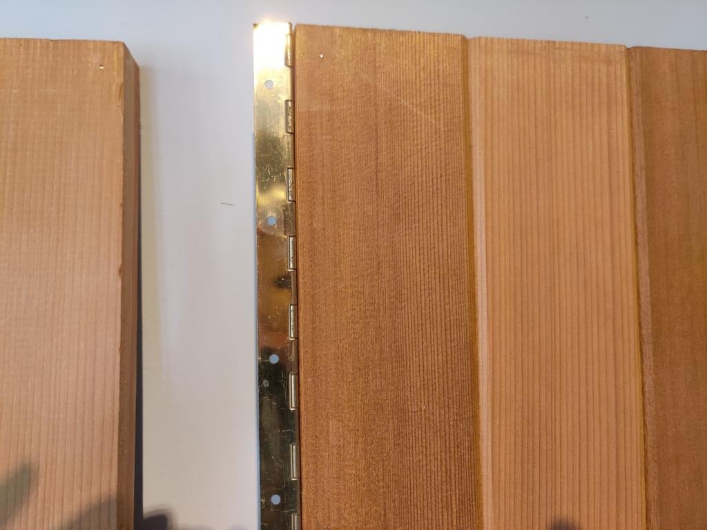 Portes d'armoires en bois de cèdre — lot de 2 (45 x 156 cm), Enlèvement