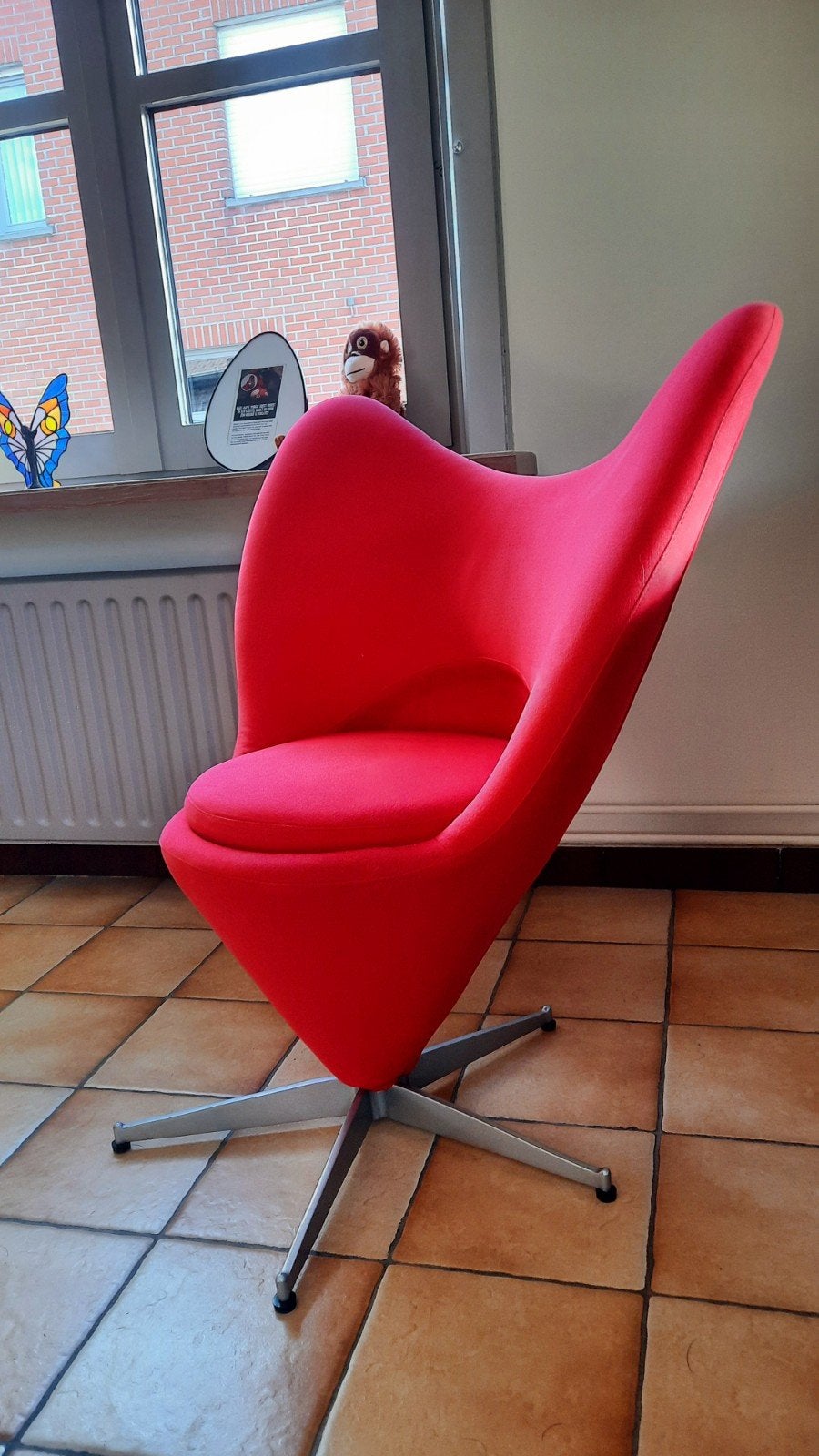 Design stoel/ fauteuil, geïnspireerd naar de Heart Cone Chai, Ophalen