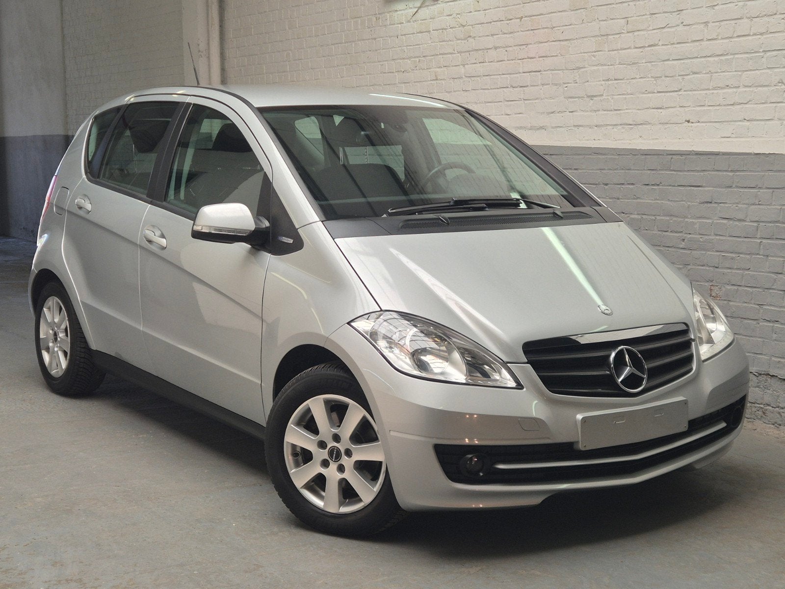 Mercedes A160 essence euro5 - Excellent état, Autos, Mercedes-Benz, Achat, Noir, 5 portes, 5 places