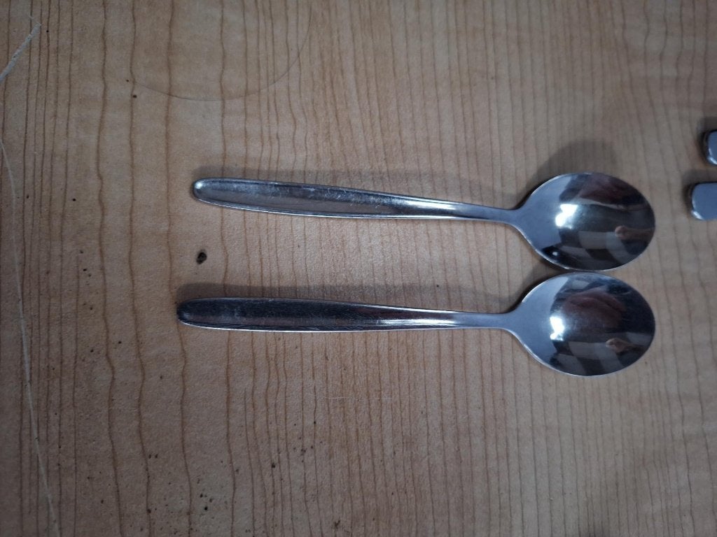2 theelepeltjes, Maison & Meubles, Cuisine | Couverts, Enlèvement ou Envoi, Comme neuf, Couverts individuels
