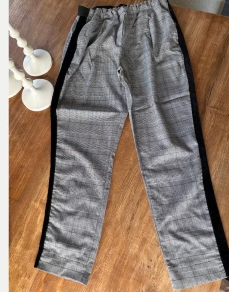 Broek vintage maat 44, Kleding | Dames, Broeken en Pantalons, Maat 42/44 (L), Ophalen of Verzenden, Zo goed als nieuw, Grijs