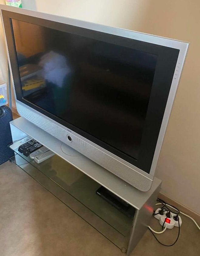 Loewe tv, Ophalen, Gebruikt